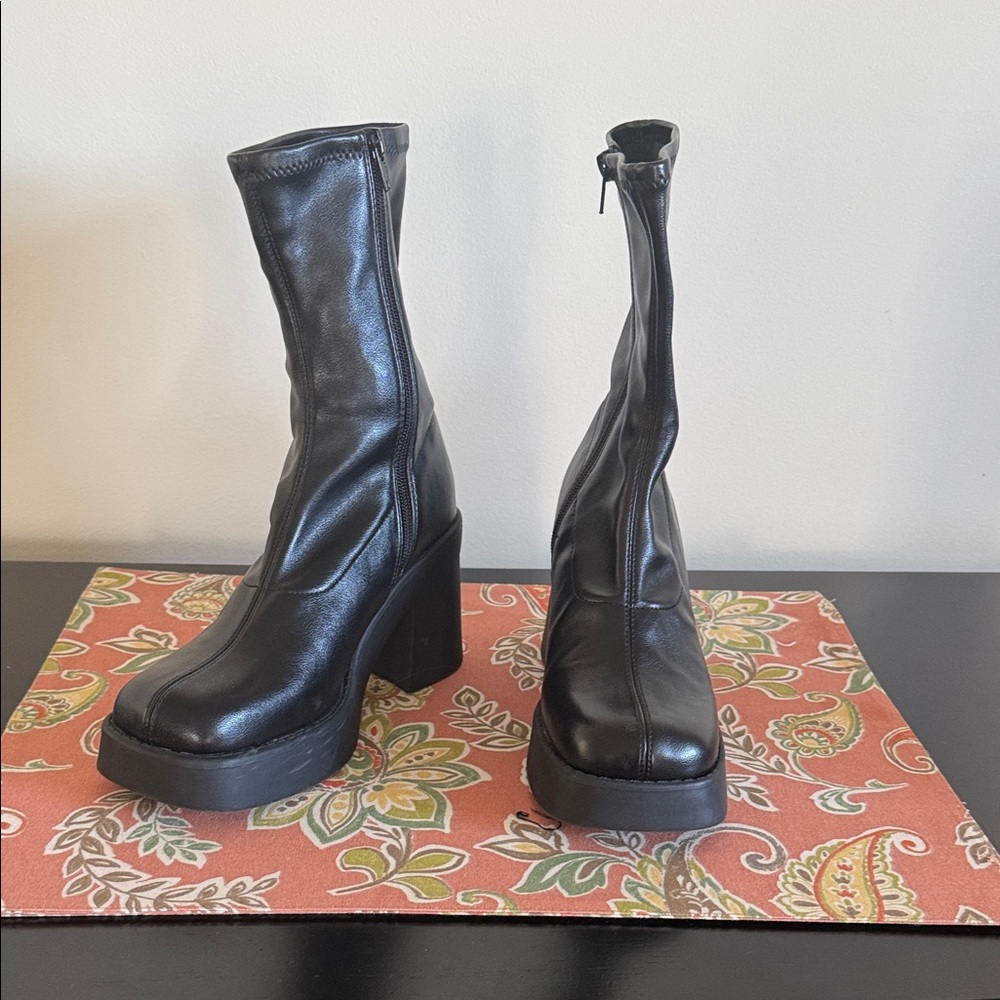 Steve Madden Shiny Black Platform Boots